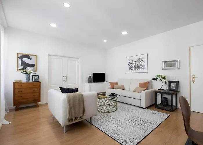Cozy And Bright- 1Bed 1Bath- City Center